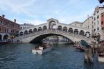 PICTURES/Venice - Canal Shots/t_Rialto Bridge5.JPG